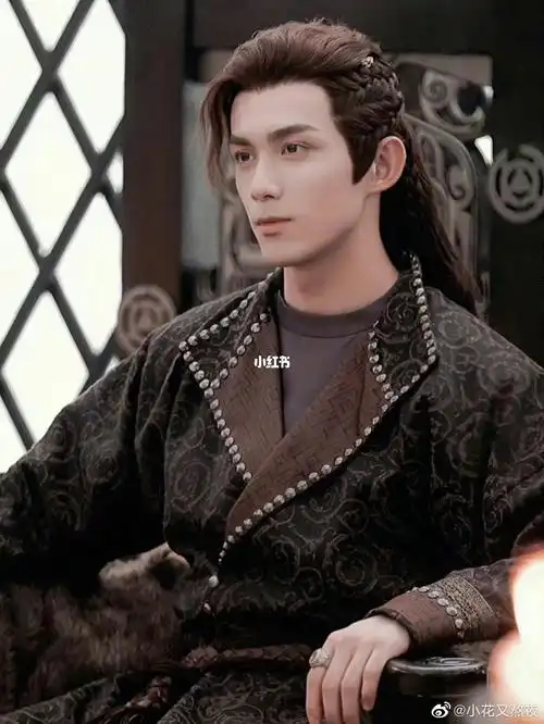 我觉得阿诗勒隼是吴磊的古装造型的颜值巅峰了一个让欲感足到让你忘记