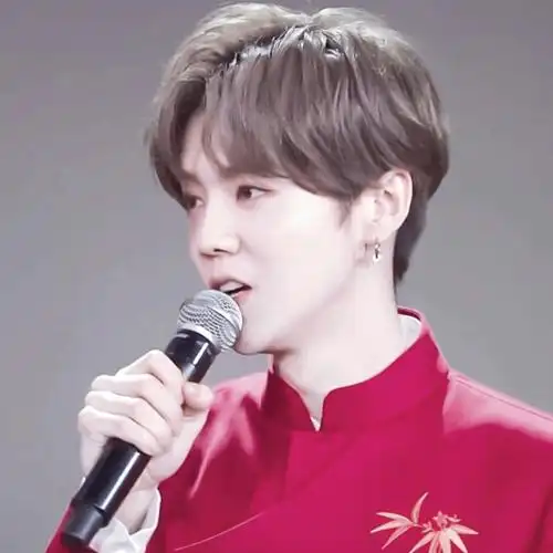 鹿晗头像//盗图二传司马//by沈奇