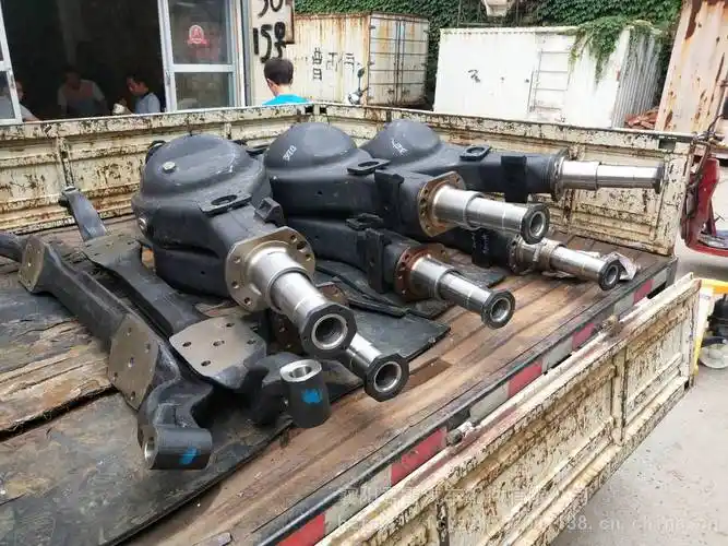 供应原厂东风多利卡d5d6d7d8d9d12后桥壳半轴后桥总成货车配件