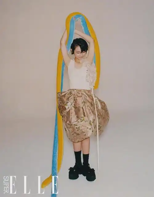 组图:"国民妹妹"张子枫写真大片,造型古灵精怪可可爱爱|吴磊|姜潮