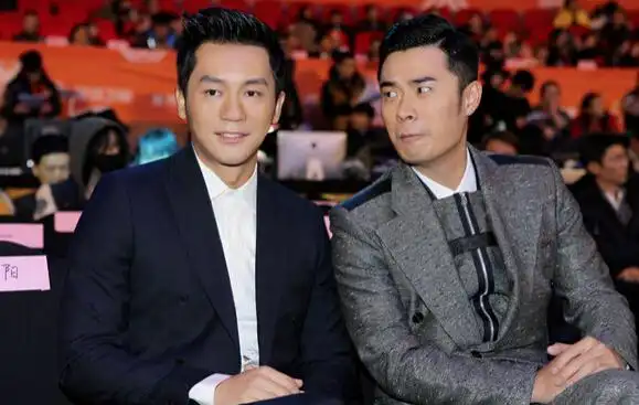 李晨陈赫互相亲脸基情四射 粉丝高呼:在一起