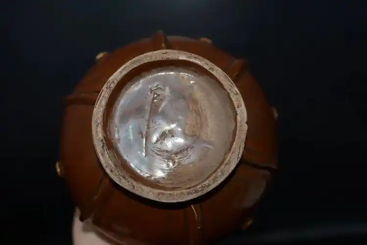 宋定窑紫定釉"官"字款长颈盘龙瓶……真精稀!