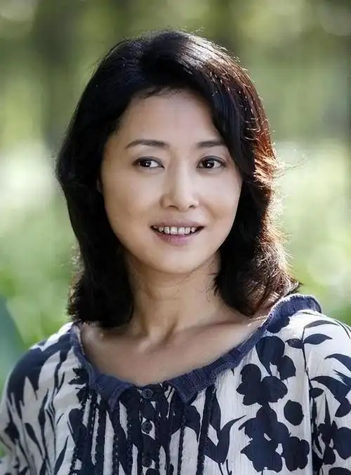 刘蓓和张健两人又走到了一起,重新携手.