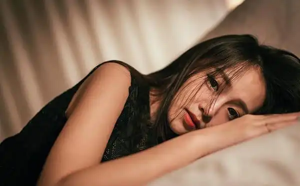 分手后又主动联系?不好意思,错过了就别回头