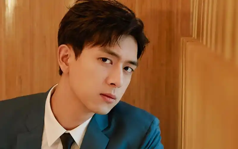 李现精致帅气写真桌面壁纸_大陆明星_壁纸下载_美桌网