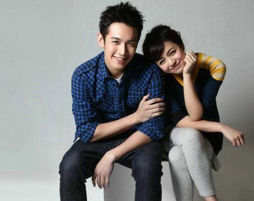 图1笑的好甜,图3靠在肩膀上好亲密|陈妍希|柯震东|肩膀_新浪新闻