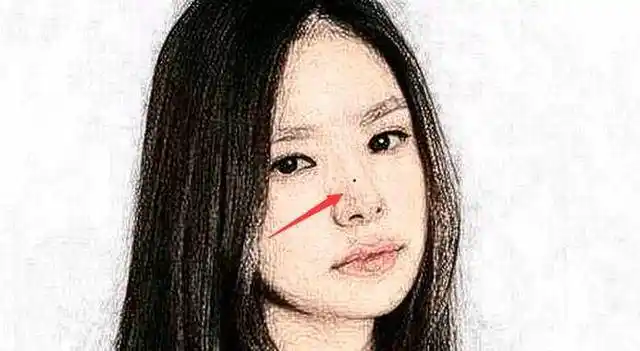 女人身上的四颗离婚痣,情路坎坷,很难遇到真爱,感情容易被骗!