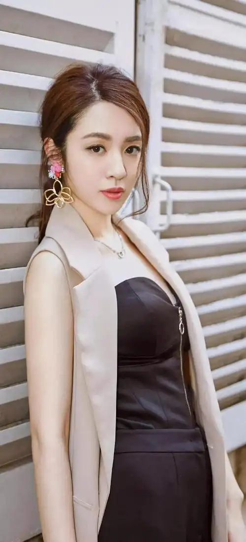 美图欣赏:王晓晨_网易订阅