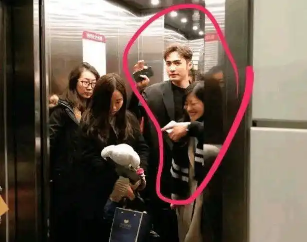 张彬彬被曝和纪经人恋爱导致大量脱粉经纪人亲自澄清是单身狗