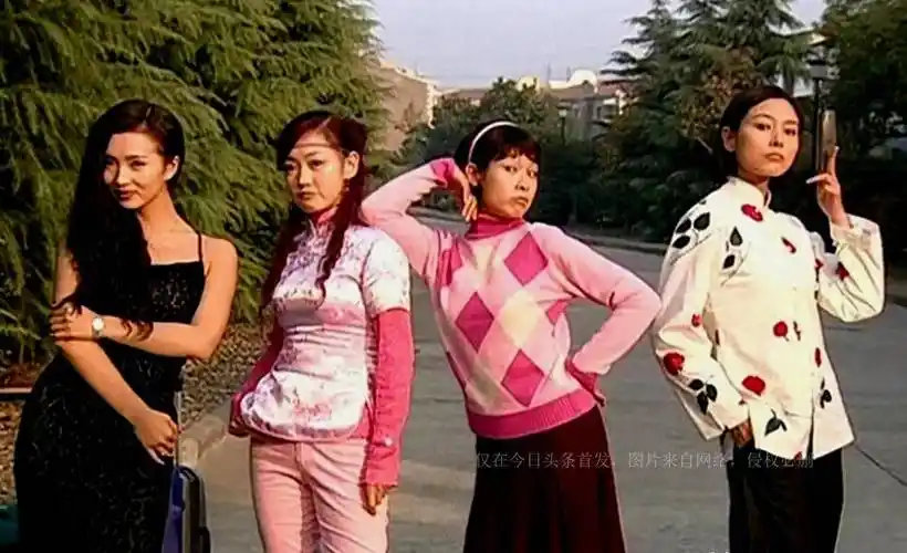 粉红女郎播出19年万人迷发福哈妹皈依佛门男人婆找到老公