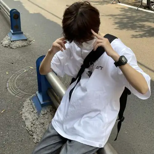 qq帅哥头像愿伴你身旁牵你迎接末日