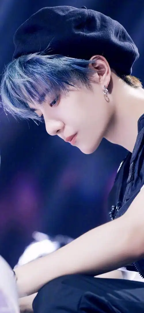 手机高清壁纸,无水印,王一博