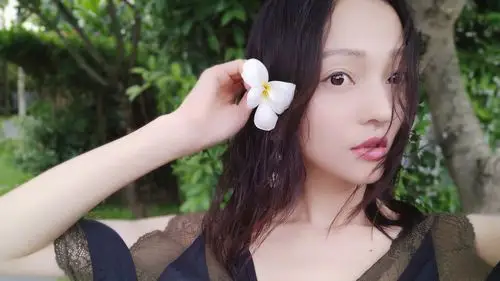 桌面壁纸 美女 女星模特 > 张韶涵图片壁纸显示:√欣赏模式   全屏