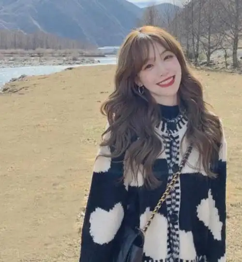 黄头发过时了?2021年流行"奶茶色",显白又高级,黑黄皮也适合