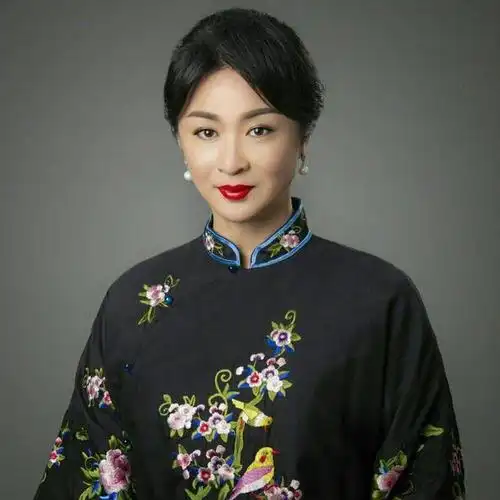 金星宣布重新登记再结婚丈夫还是原来的那个人