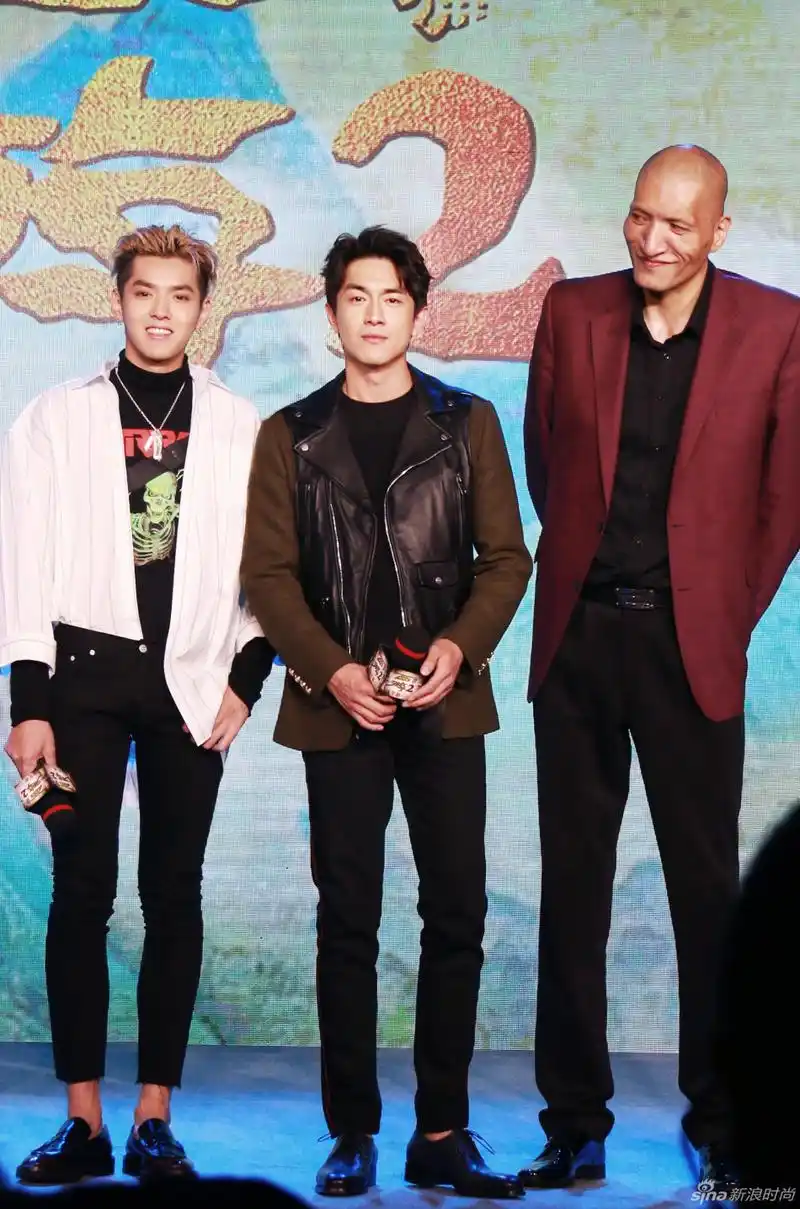 林更新吴亦凡高颜值师徒 亮相西游伏妖篇发布会