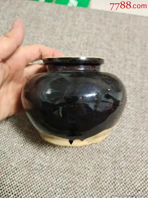 清代磁州窑石榴尊