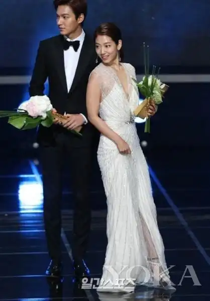 李敏镐朴信惠画风美cry 全智贤女神妆容迷倒众生