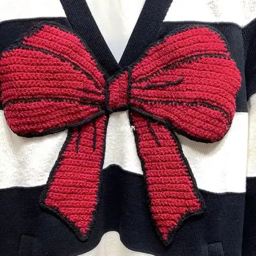 uooyaa乌丫黑白条纹蝴蝶结卫衣