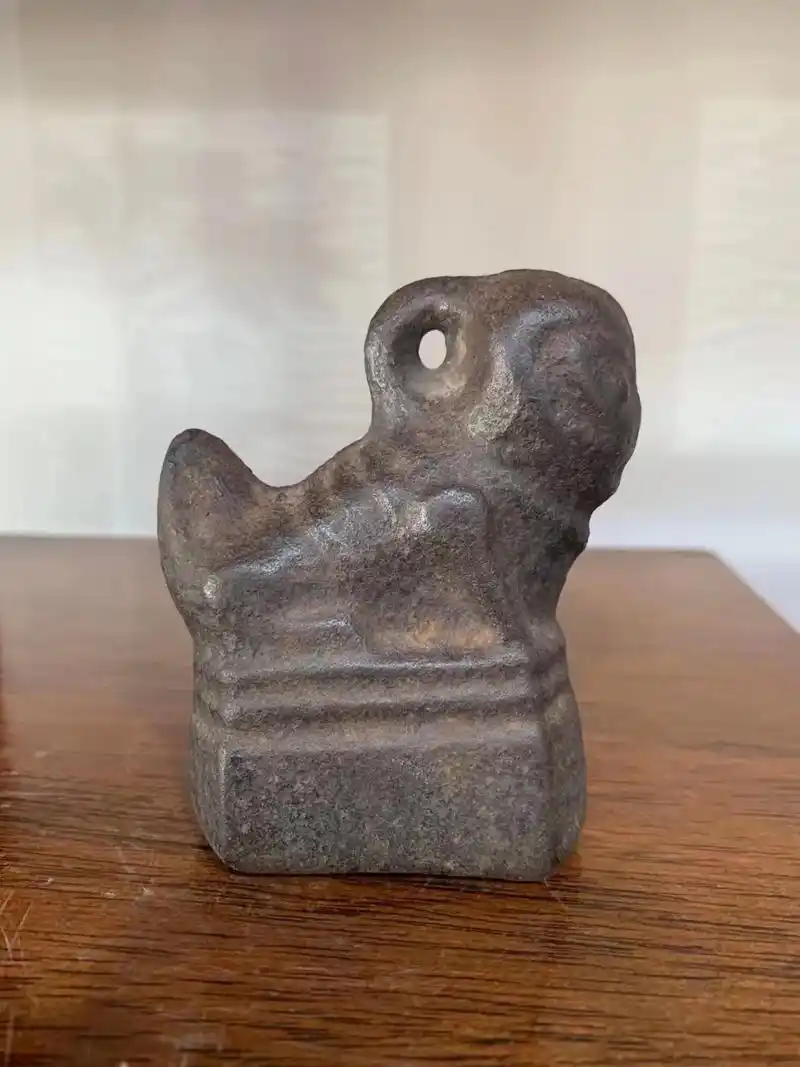 清代瑞兽铁秤砣,器形少见人脸兽身, - 抖音