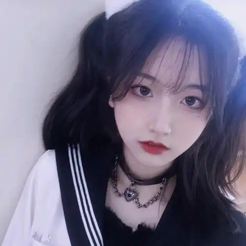 头像女生我的枪口只对准可爱的人