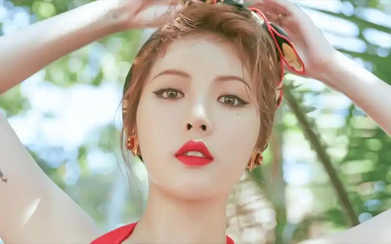 韩国小野马金泫雅 red性感合集第二期