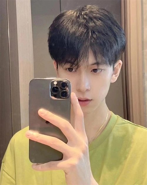 男生韩式微分碎盖 女生眼中的男友发型_韩式男发 - 美发站