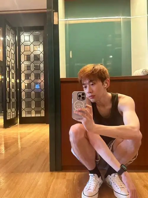 快乐才是目标,方法是先把今天过好  #燃动时刻##尽兴生活#费启鸣超话