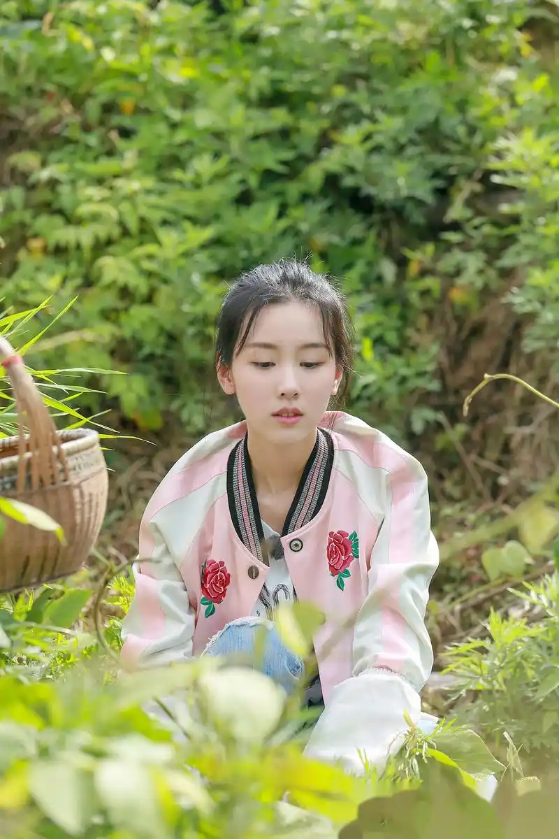 综艺大礼包#陈都灵《向往的生活》青色似你般纯粹,绿意如你般清新