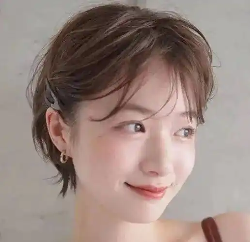 文艺风格的女生短发推荐,款款清新减龄,而且巨显气质,可以轻松凹出