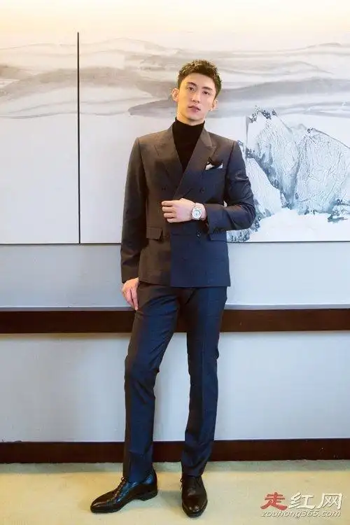 黄景瑜激凸大包包怎么回事起反应尺寸惊人