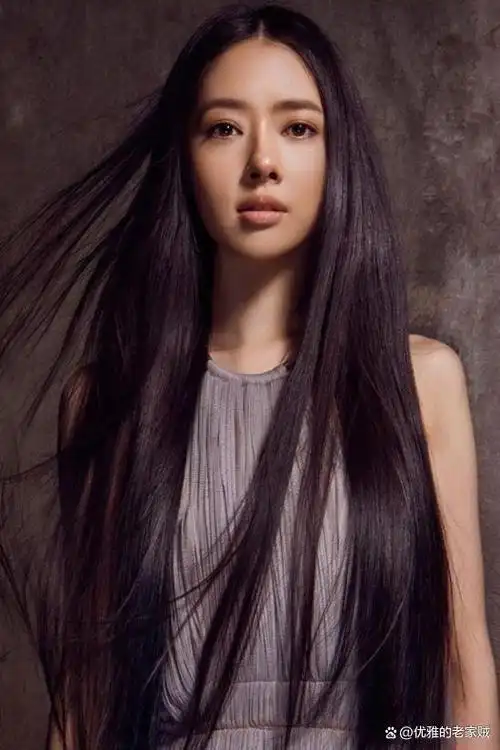 近日,郭碧婷的一组最新活动照片在社交媒体上引起了广泛关注.