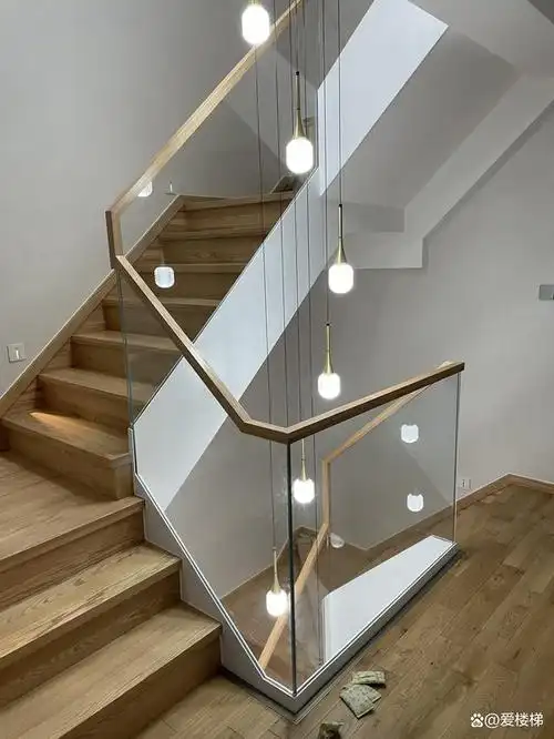 【楼梯扶手有这几类】你知道吗,楼梯扶手其实有好几类