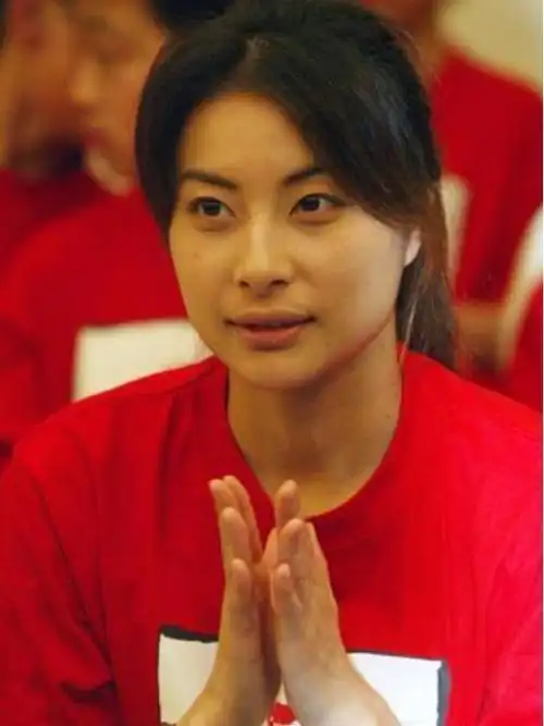 郭晶晶被香港阔太圈踢出局?公公一个举动为她撑腰,真