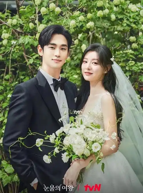 眼泪女王剧内百转千回剧外舆论危机会成为爆剧还是笑话