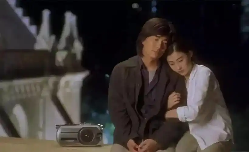 电影《星愿》,还直接带火了他和张柏芝合唱的一首歌,叫《星语心愿》.