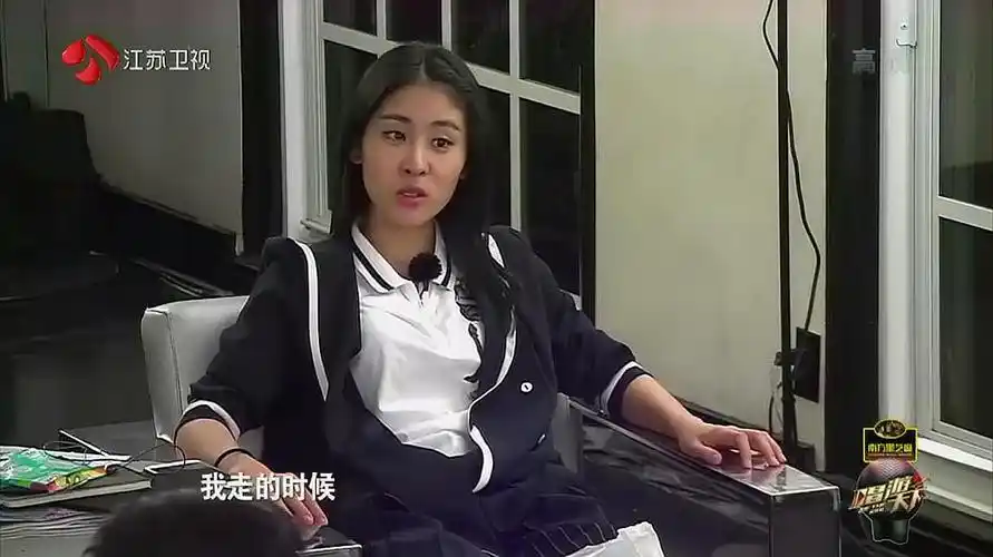 唱游天下:张碧晨讲述在韩国经历,老爸探望,直呼不是人过得生活