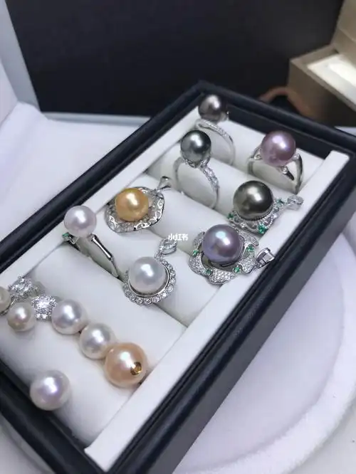 珠宝店不开了,滞留的两千多款珍珠饰品清货