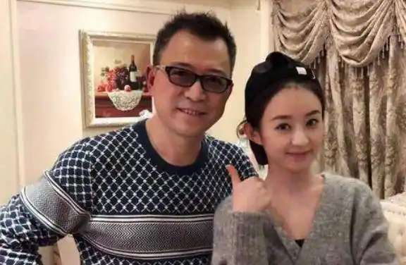 分手后,赵丽颖和冯绍峰的父母相处不太融洽,由保姆负责送儿子.