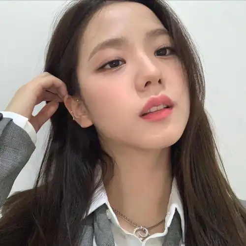 金智秀jisoo可二改. - 堆糖,美图壁纸兴趣社区