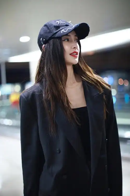 明星图片 大陆 女 angelababy > angelababy西装街拍写真图片(8/8)