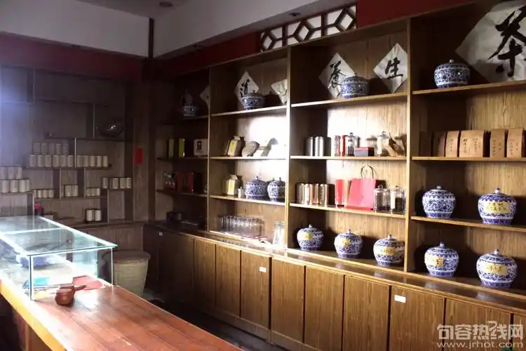 道家养生文化为主线,打造道膳坊,道茶道,道讲堂,道医馆等主题养生体系