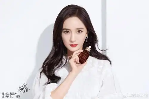 雅诗兰黛亚太区护肤及彩妆代言人——李现