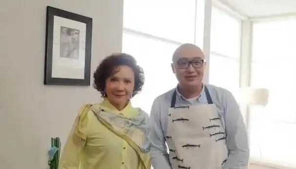 蔡明嫁初恋丁秋星结婚38年生一子如今儿子是她的骄傲