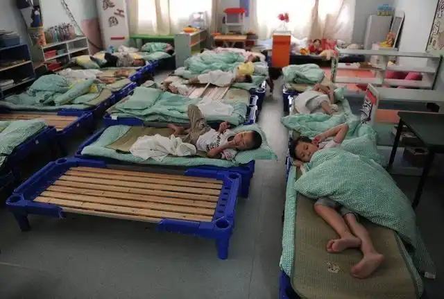 熊孩子第一天进幼儿园是个什么情况?