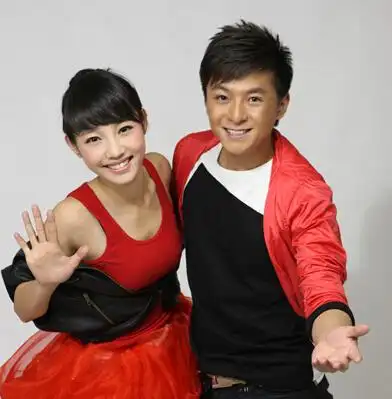 图曝朱雨辰老婆姜妍资料朱雨辰携手女友姜妍首度公开现身