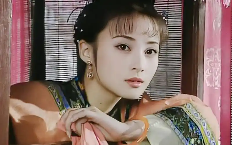 蒋勤勤古装有多美?宛如画中美人,难怪琼瑶给她取名水灵!