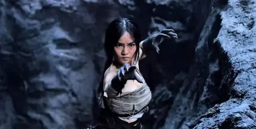 摸金珏之守护人胡八一战胜尸虫后狼女的利爪怎么没了