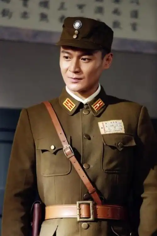 《铁血军魂》热播 刘冠翔真男荷尔蒙炸屏