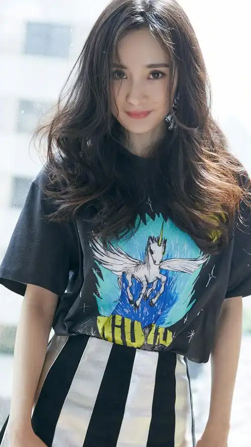 1/2下一页尾页时间:2021-11-30浏览:(626)标签:杨幂格式:jpg热门壁纸